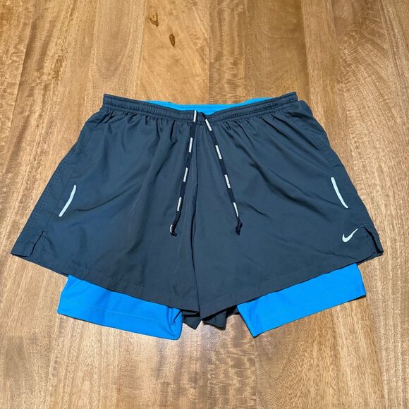 Nike Men's Running Shorts w Built in Briefs. Size large - Picture 1 of 6